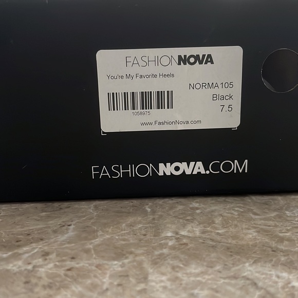 NWB Black Heels - Picture 4 of 4